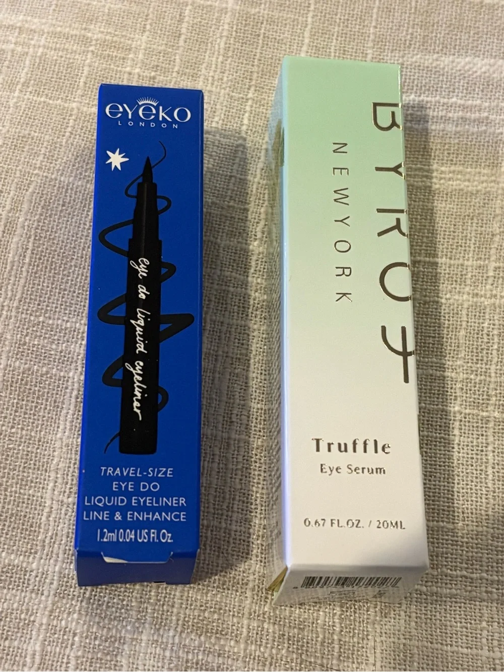 Eyeliner and Eye Serum Duo!